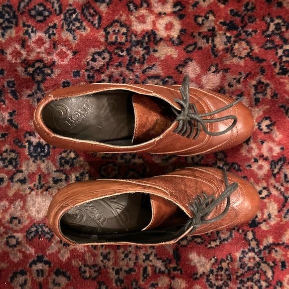 Børn Oxford Heels, Dark Caramel, Women's 10 - Picture 3 of 4